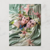 Groen, Crème, Zijden Drapes & Rozeachtige Bloemen Aankondigingskaart (Voorkant)