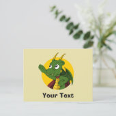 Groen drakencartoon briefkaart (Staand voorkant)