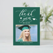 Groen Elegant Script Minimalist Photo Afstuderen Bedankkaart (Staand voorkant)
