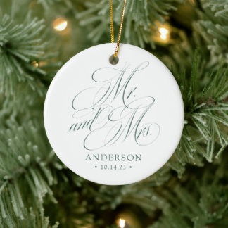 Groen Elegant Script Pas getrouwd Kerst Keramisch Ornament