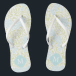 Groen en Aqua Bloemendamasker met Monogram Teenslippers<br><div class="desc">Mooie en elegante bloemendamasker patroon en vierpas frame monogram.</div>
