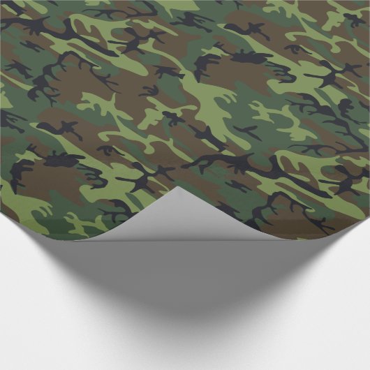 Groen en bruin getextureerde digitale camouflage cadeaupapier (Hoek)