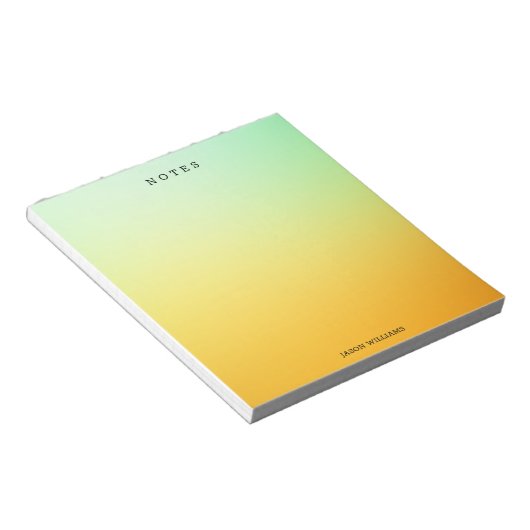 Groen en geel gepersonaliseerd Notitieblok (Schuin)