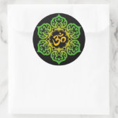 Groen en Geel Lotus Bloem Om op Zwart Ronde Sticker (Tas)