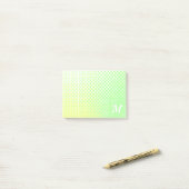 Groen en geel pastel met twee tonen gradiënt monog post-it® notes (Op bureau)