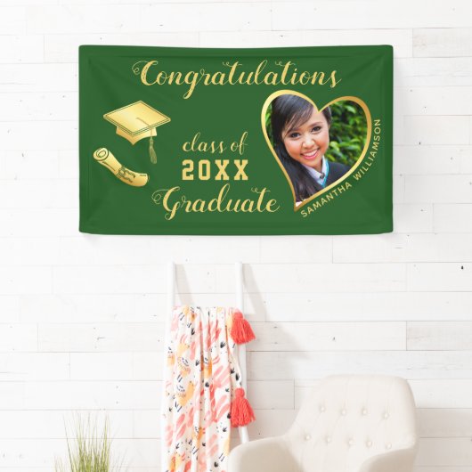 Groen en Goud Klasse van 2025 Afstuderen Foto Spandoek (Insitu)