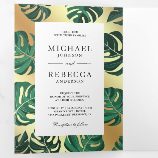 Groen en Goud Tropisch Monstera Verlaat Bruiloft Drieluik Uitnodiging (Binnenzijde eerst)
