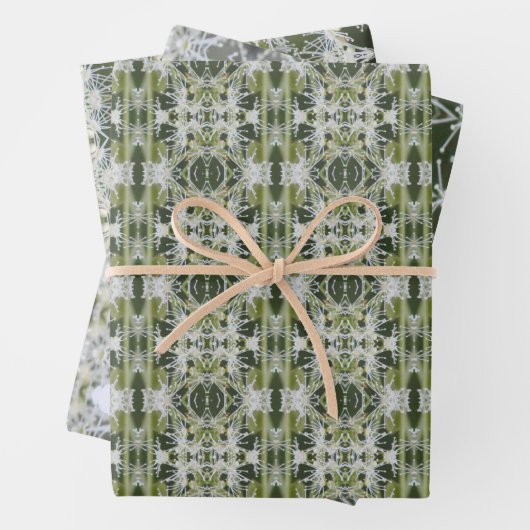 Groen en grijs inpakpapier vel (In situ)