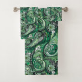 Groen en Grijs Paisley Patroon Bad Handdoek (Insitu)