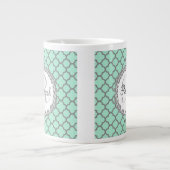 groen en grijs Quatrefoil Monogram Laurel Grote Koffiekop (Voorkant)
