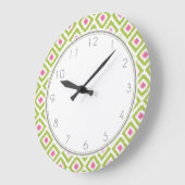 Groen en Roze Diamond Ikat Pattern Grote Klok (Hoek)