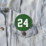 Groen en Wit Atleet Jersey Nummer Ronde Button 7,6 Cm<br><div class="desc">Kop op je favoriete sportteam, football speler of gewoon show van je schooltrots met een aangepaste gepersonaliseerde spirituele knop! Personaliseer met het nummer van een speler of een andere aangepaste tekst. Ideaal voor football-, basketbal-, honkbal- en voetbalspelletjes! Creëer aangepaste pinnen voor het hele team, cheerleaders, ouders en broers om op...</div>