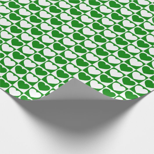 Groen en wit Gecontroleerd Patroon met hart Cadeaupapier (Hoek)