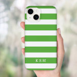 Groen en Wit Klassieke Strepen Monogram Case-Mate iPhone Case<br><div class="desc">Eenvoudige chique en stijlvolle horizontale streep hoesje gepersonaliseerd met uw monogram initialen of naam. Klik op Aanpassen om tekstlettertypen en -kleuren te wijzigen in creëer uw eigen unieke ontwerp. Schattige geschenken op maat!</div>