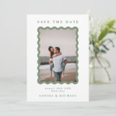 Groen en wit Lijst Foto QR Code Weddenschap Save The Date (Staand voorkant)
