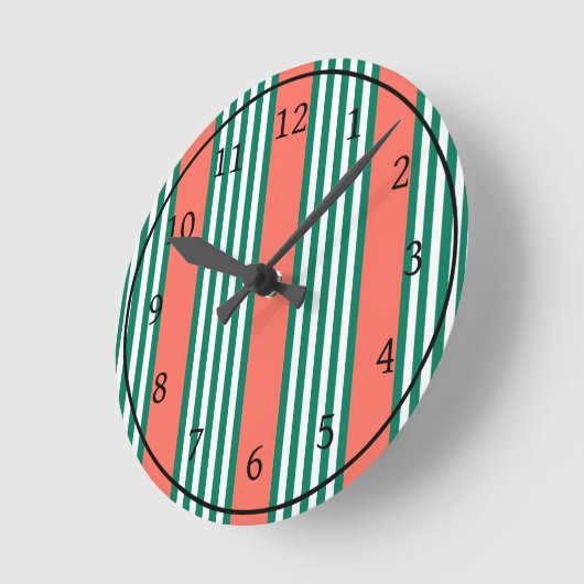 Groen en wit vijf strips met koraal ronde klok (Hoek)