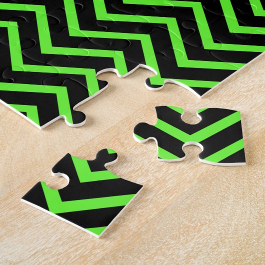 Groen en Zwart Chevron Legpuzzel (Zijkant)
