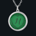 Groen en Zwart Heart Gothic Wedding Elegant Zilver Vergulden Ketting<br><div class="desc">Ons prachtige groene en zwarte gothische hartontwerp is perfect voor uw elegante bruiloft of gebeurtenis! Ideaal voor een herfst- of lenteverbruidegebeurtenis.</div>