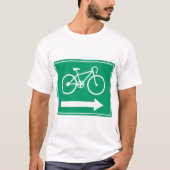 Groen Fietspad Pijl Naar Rechts Richtingbord T-shirt (Voorkant)