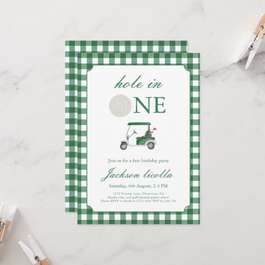 Groen gat in een uitnodiging voor een golfverjaard (Voorkant / Achterkant in situ)