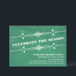 Groen gelanteerde Chalkboard Holiday Party nodigt  Kaart<br><div class="desc">Elegant en stijlvol gekanoneerd Chalkboard Holiday Party Uitnodiging in donkergroen met een kunstdecogrens en een trendy chalkboard uiterlijk achtergrond. Deze uitnodiging is perfect om vrienden uit te nodigen voor je vakantiebassin! Eenvoudig aan te passen,  voeg eenvoudig uw partijdetails op de verstrekte tekstgebieden toe. Klik op 'Aanpassen' voor meer verpersoonlijkingsopties.</div>