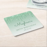Groen glitter Drip 30th Birthday Party Square Kartonnen Onderzetters<br><div class="desc">Deze onderzetters van het 30e verjaardagsfeestje zijn voorzien van een dunne groene faux glitter drip border en groene ombre background. Personaliseer hen met de naam van de gast van eer in groen handschrift manuscript,  met haar verjaardag en datum hieronder in sans serif doopvont.</div>
