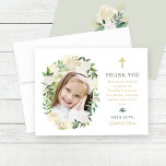 Groen Goud Bloemen Eerste Heilige Communie Meisje  Bedankkaart<br><div class="desc">Deze elegante First Holy Communion bedankpas is ontworpen voor een meisje en bevat een foto van uw dochtertje op communiedag omlijst door een prachtige tuinbloemenkrans van neutraal wit, blush roze en crèmekleurig roos met groen en goudgroen. Bevat een gouden kruis en een aangepaste bedankboodschap in groene en gouden kleuren die...</div>