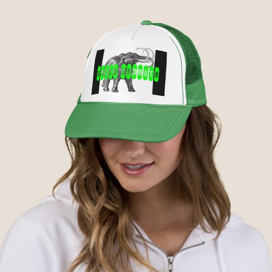 groen, GROEN MAMMOTH Trucker Pet (In situ)