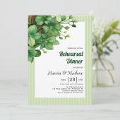 Groen hout en strepen bruiloft repetitie diner kaart (Staand voorkant)