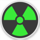 Groen klaverblad symbool op zwarte achtergrond sticker (Voorkant)