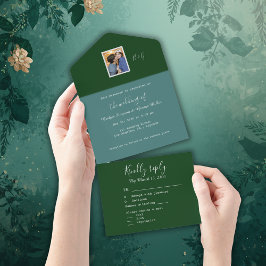 Groen minimaal fancy paar foto monogram all in one uitnodiging