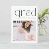 Groen minimalistisch Typografie Foto Afstuderen Aankondiging (Staand voorkant)
