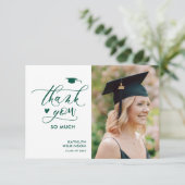 Groen modern Afstuderen met minimalistisch script Bedankkaart (Staand voorkant)