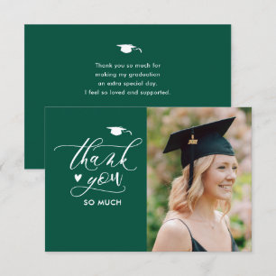Groen modern Afstuderen met minimalistisch script Bedankkaart