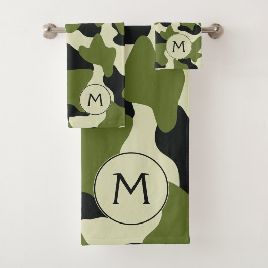 Groen Monogram Groot Koeienprint Bad Handdoek (Insitu)