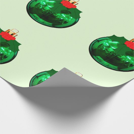 Groen Ornament over licht groen inpakpapier (Hoek)