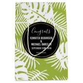 Groen palm Leaf Tropical Pattern Wedding Congrats Medium Cadeauzakje (Voorkant)