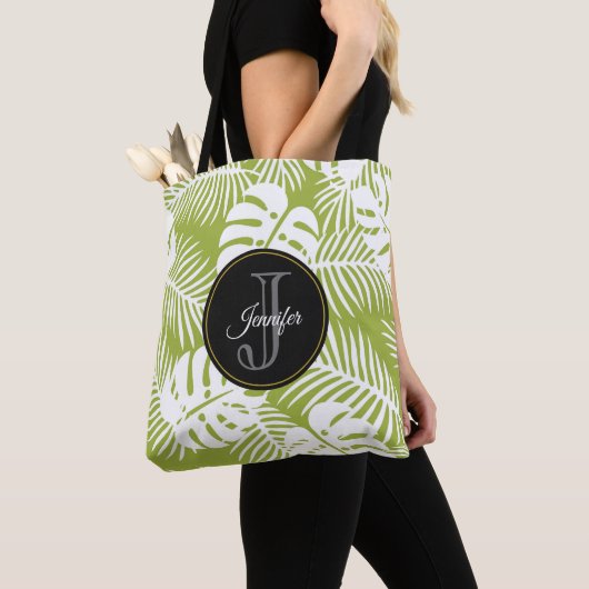 Groen palm leves regenwoud Monogram Tote Bag (Dichtbij)