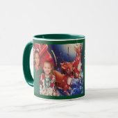 Groen personaliseer de Mok van de Coffee van het M (Voorkant links)