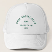 Groen PKBL Social Club Crest Pickleball Trucker Pet (Voorkant)