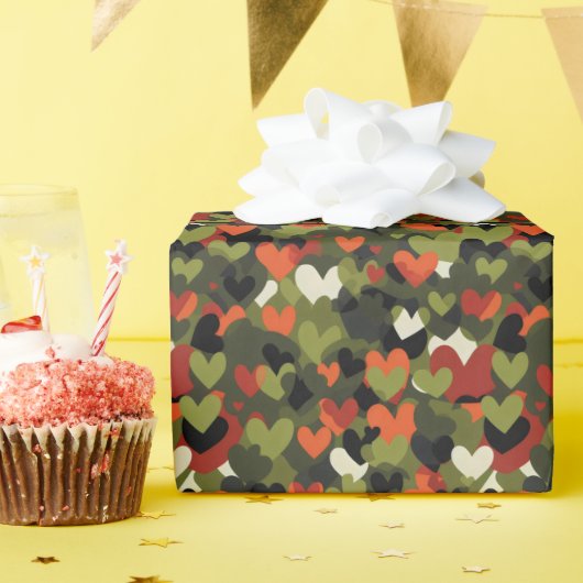 Groen rood hartpatroon cadeaupapier (Verjaardagsfeest)