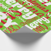 Groen Rood Vrolijk Kerstmis Herhalend Woord Cadeaupapier (Hoek)