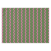 Groen Roze Chevron Zigzag Ontwerp  Tafelkleed (Voorkant (Horizontaal))