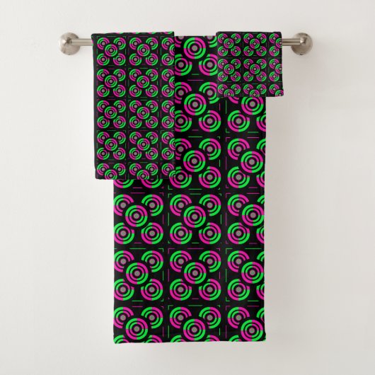 Groen & Roze Neon Bad Handdoek (Insitu)