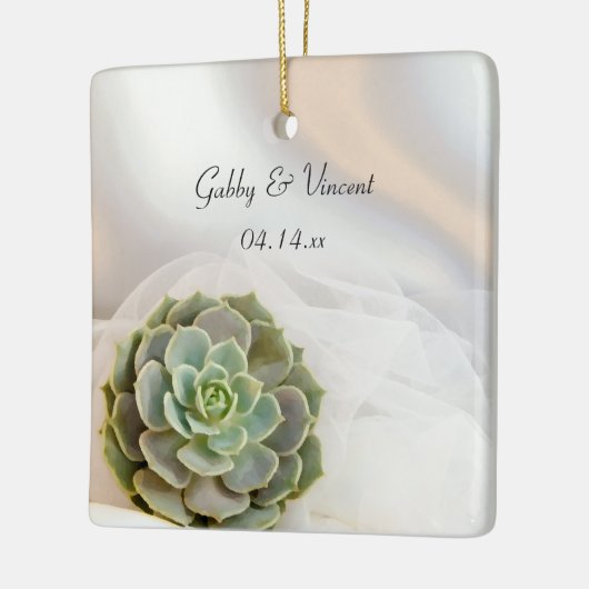 Groen succes op witte bruiloft keramisch ornament (Links)