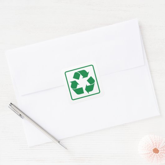 Groen symbool recyclen vierkante sticker (Envelop)