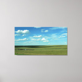 Groen veld en troebel blauw luchtruim, Colorado Canvas Afdruk