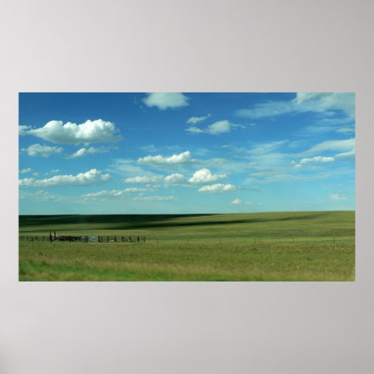 Groen veld en troebel blauw luchtruim, Colorado Poster (Voorkant)