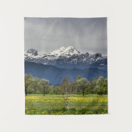 Groen veld met sneeuwbalken wandkleed (Voorkant)
