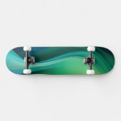 Groen vloeiende vormen op donkerblauw persoonlijk skateboard (Horizontaal)